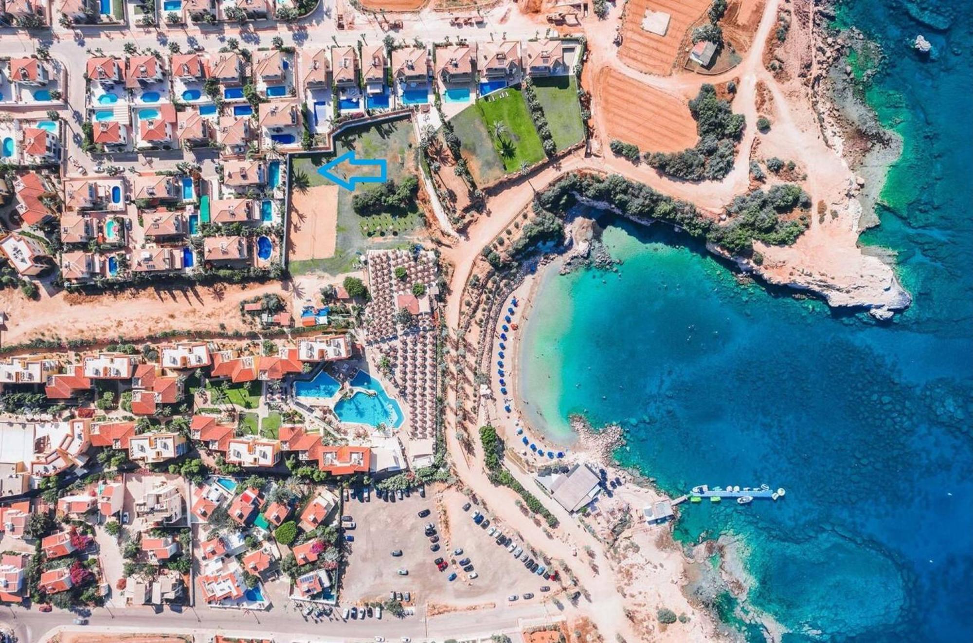 Villa Oceania - Beachfront Paralimni Eksteriør billede